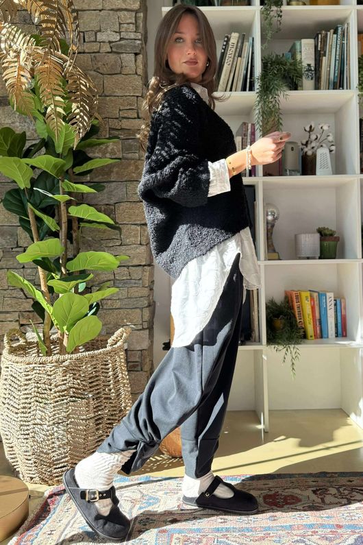 Hygge Boucle Slouch Knit Black 